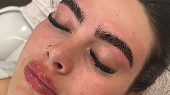 Ruby-Rose Cosmetologist