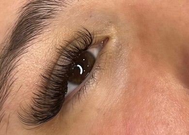 Close-up of elegant eyelash extensions at Beauté by Michèle in North Warnborough, England, GB.