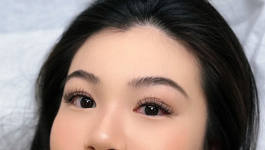 Close-up of beautifully styled lashes at Hime Studio / He Mēi “姫”, Singapore, SG.