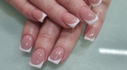 Sabrinas nail bar изображение 3