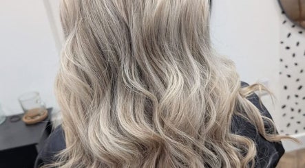 Ruby Fleur Hairdressing image 3