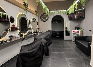 Stílusos belső tér a Mensalon szalonban, Budapest, Magyar, HU.