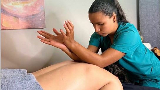Post-surgery massage in Medellin