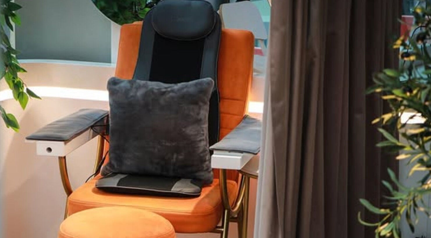 Cozy relaxation chair at Nails Rituals Kiosk For Him & Her, أبو ظبي, أبو ظبي, AE.