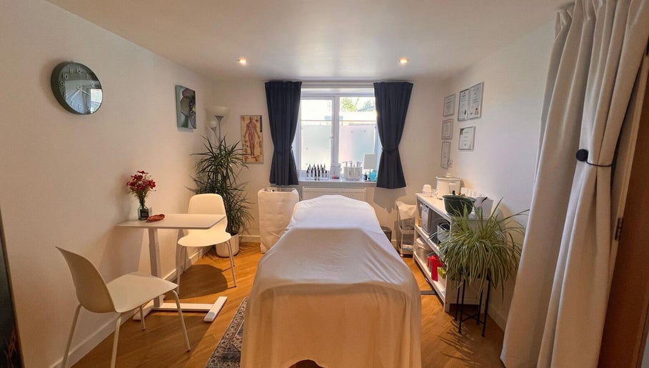 Your Happy Skin Place, bilde 1