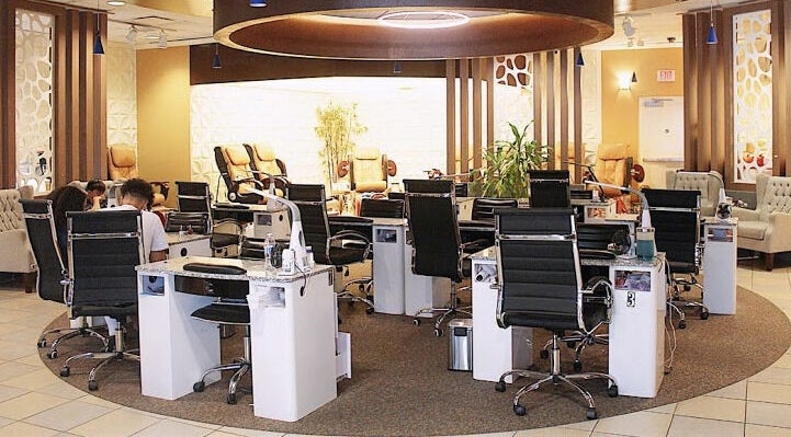 Luxx Nails and Spa in Tampa, Florida, US offers a serene, modern nail service environment with elegant decor.