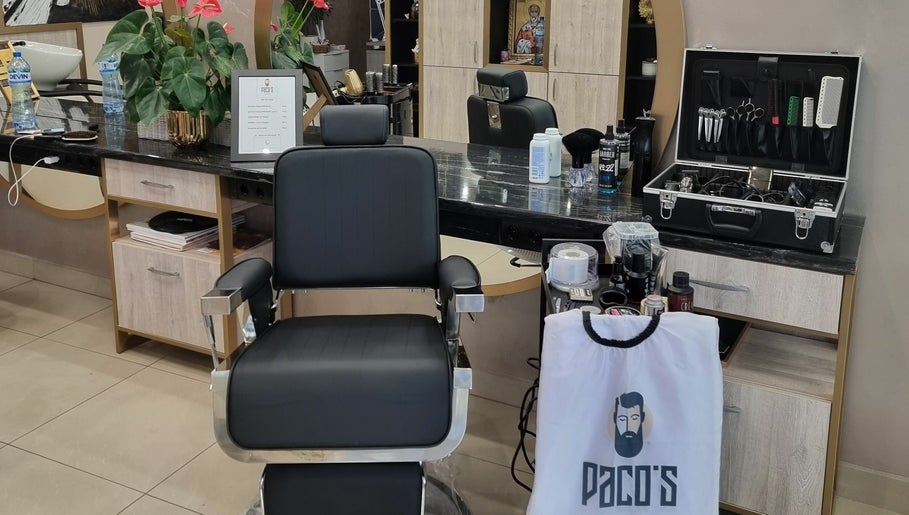Paco's Barber – obraz 1