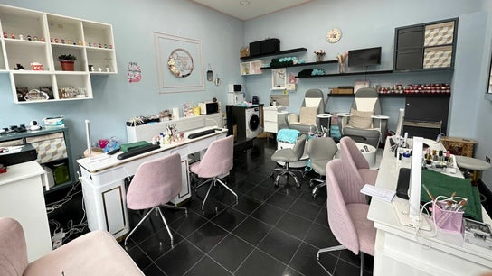 Diamond Nail Studio