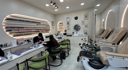 Diamond Nail Studio