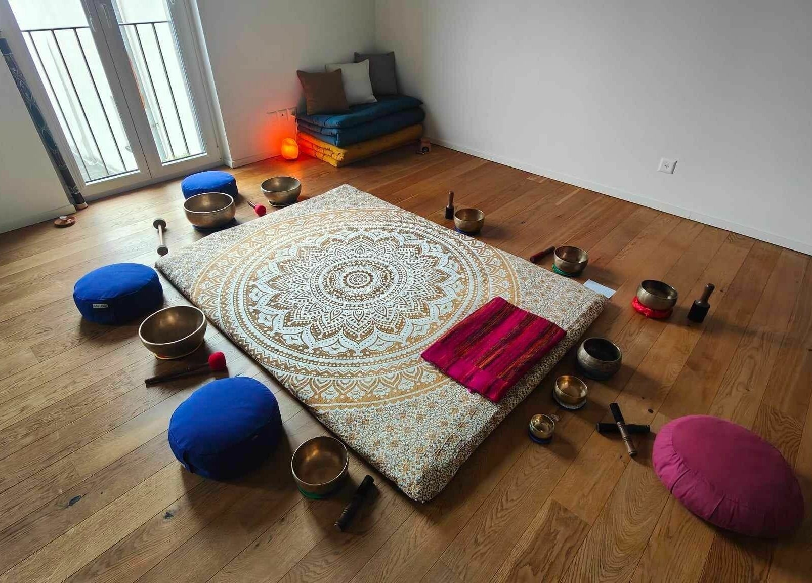 Peaceful setup at Studio Mudita Locarno - Advanced Massage, Holistic Therapies, Yoga in Locarno, Ticino, CH.