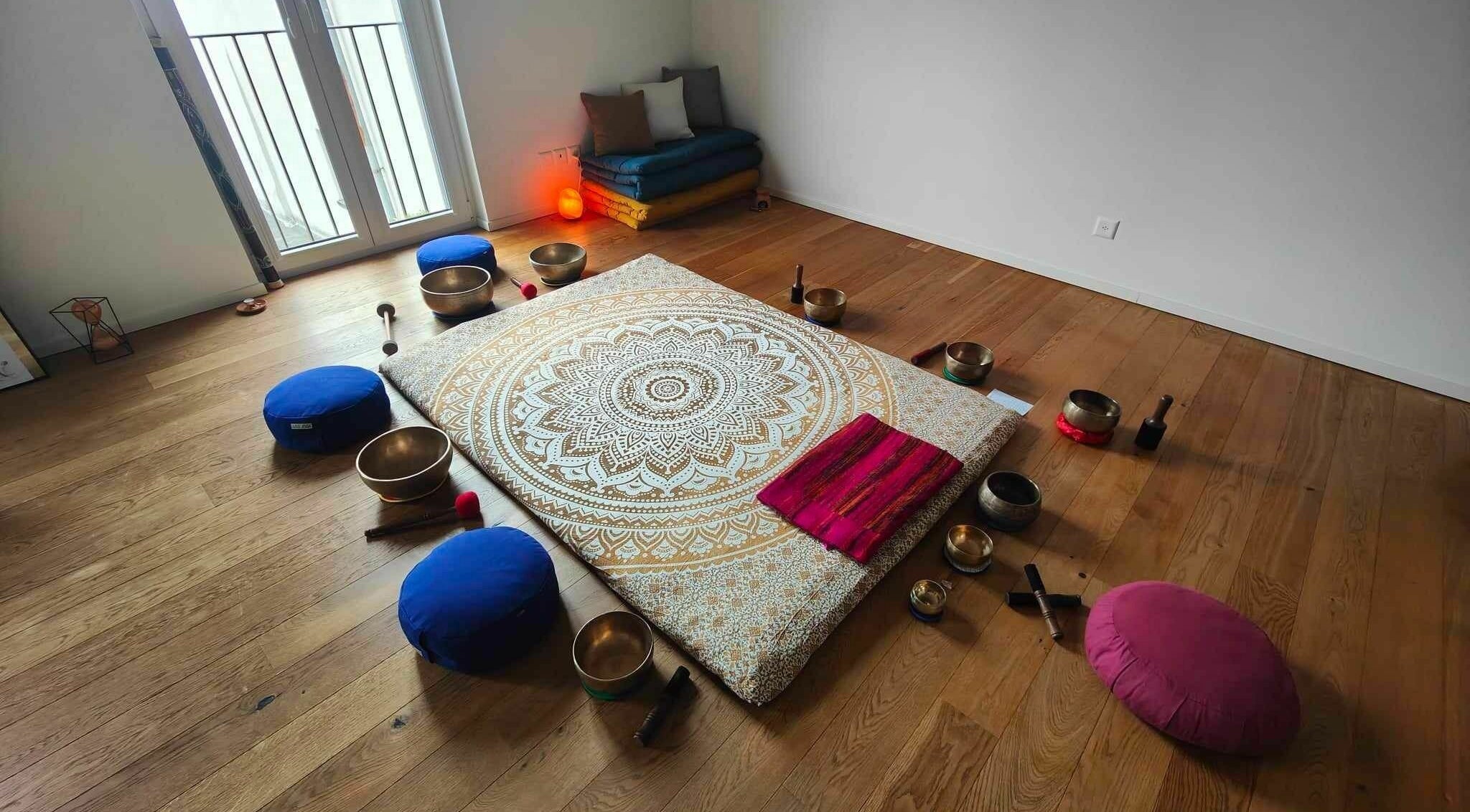 Peaceful setup at Studio Mudita Locarno - Advanced Massage, Holistic Therapies, Yoga in Locarno, Ticino, CH.