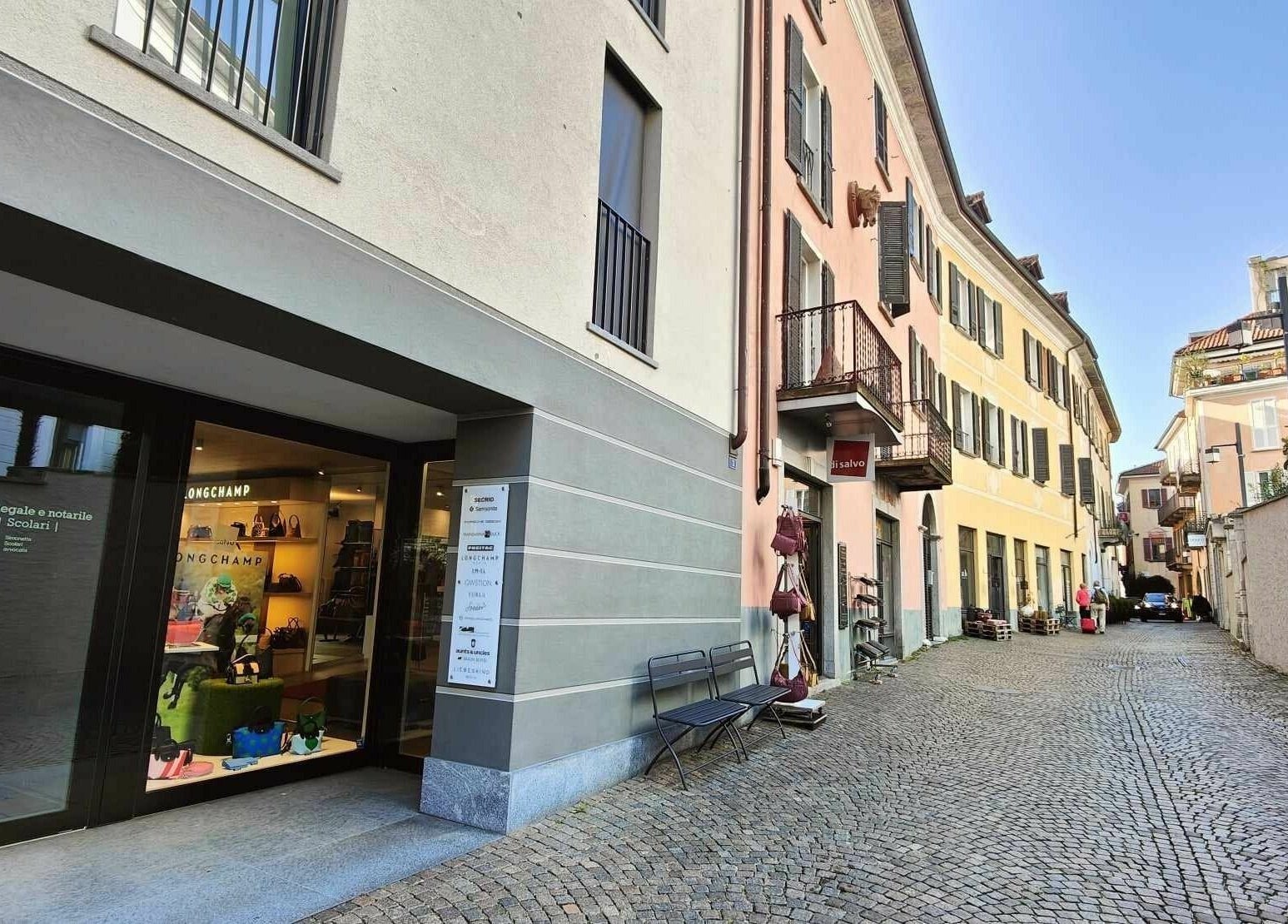 Studio Mudita Locarno exterior on a quaint street in Locarno, Ticino, CH. Discover massages and holistic therapies.