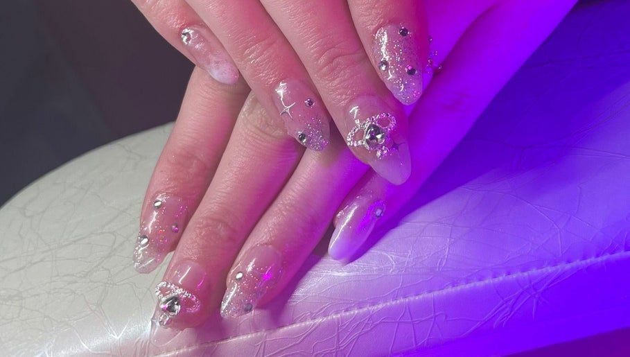 Immagine 1, Astral Nails