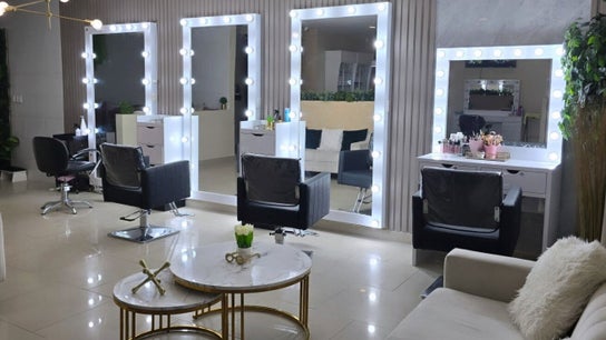 Xolovic Beauty Studio