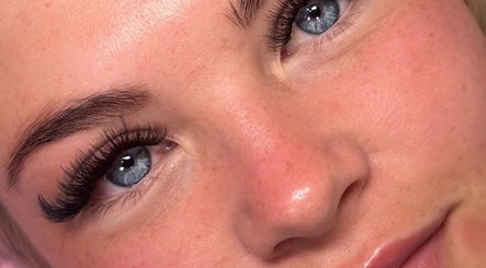 Close-up of luxurious eyelash extensions at ES Lash and Beauty, Kidderminster, England, GB.