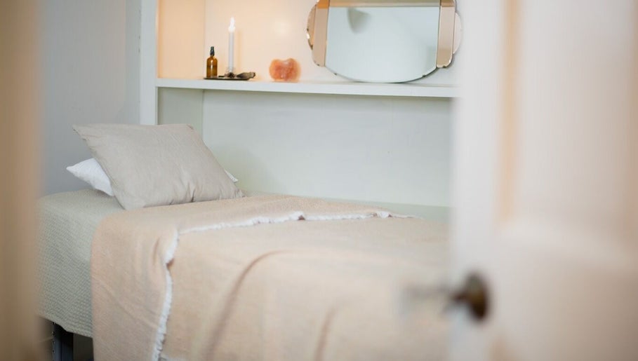 Reiki Sound Therapy with Olivia Howitt Bild 1