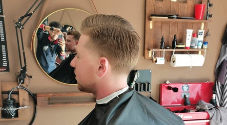 High Cuts Barbershop Bild 3