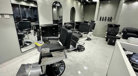 Vrex Gents Salon image 3