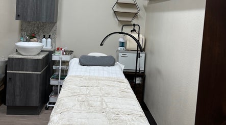 Relaxing treatment room at Maro Wellness Center Miami, Coral Gables, Florida, US. Calm, inviting, and modern decor.