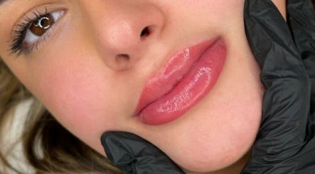 Crystal Beauty Studio image 2
