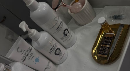 B’s Beauty Hive image 3