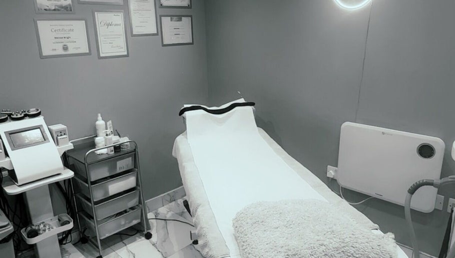 Aura Beauty Clinic image 1