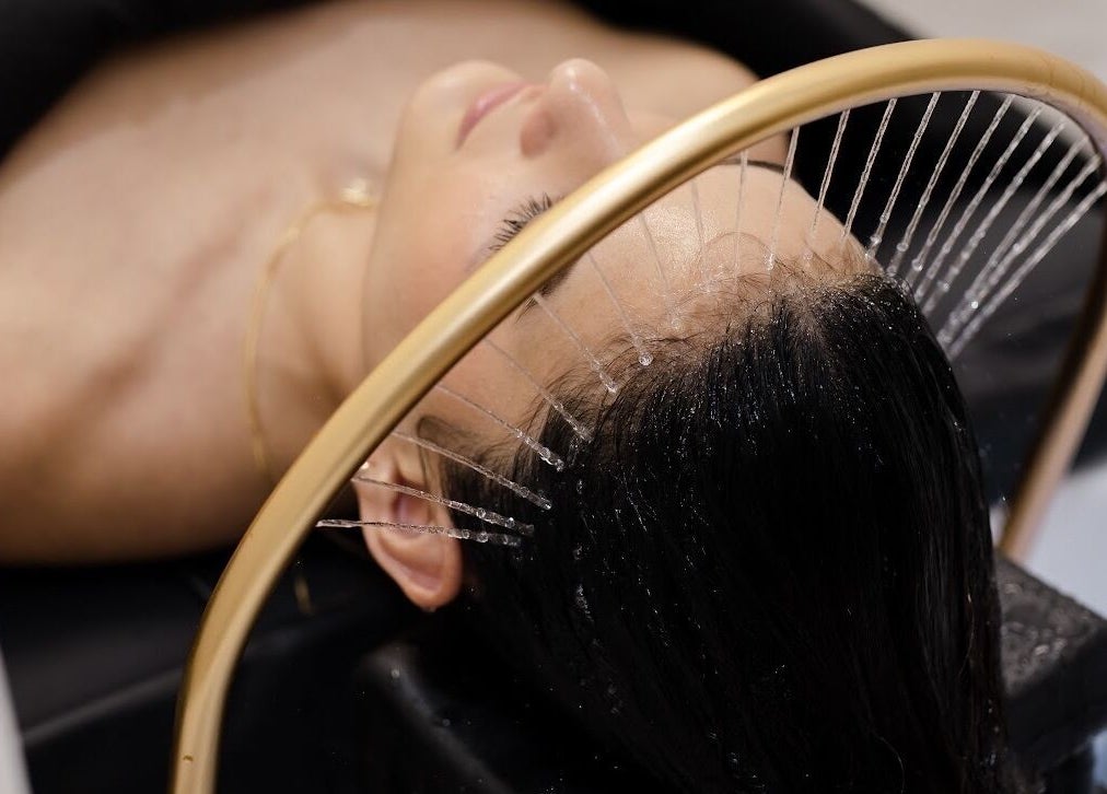 Relaxing head spa treatment at Dilaani Medical Aesthetics & Head Spa, Ottawa, Ontario, CA.