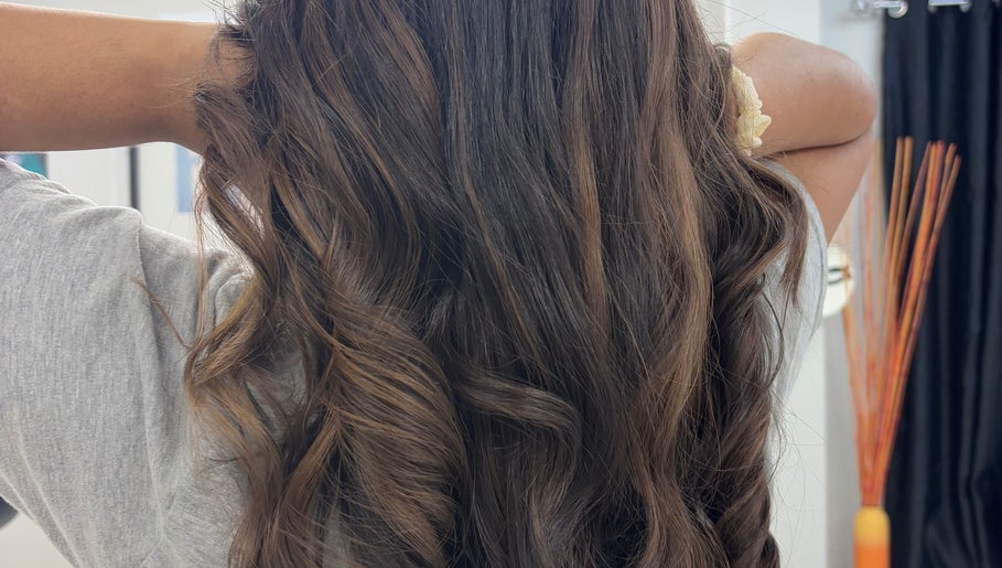 Lustrous wavy hairstyle at Hair by Chey, Port of Spain, Port of Spain Corporation, TT.
