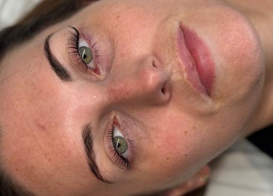 Close-up of a woman's enhanced eyelashes by Jessica - Eyelash Specialist in Shefford, England, GB.