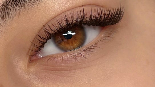 Eyelash extension by Olisa