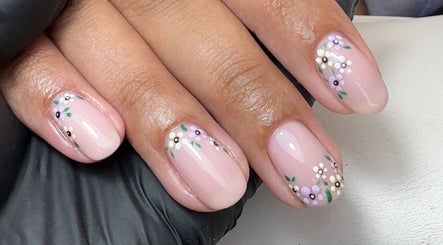 Elegant floral nail art design at CE BEAUTY STUDIO, Southampton, England, GB.