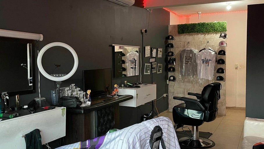 Celebrity Barber shop imagem 1