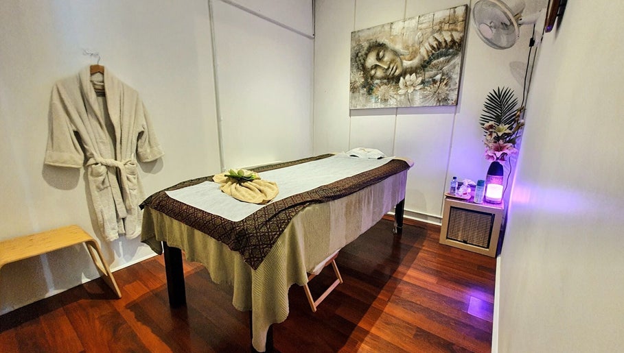 Leelawadee Thai Massage & Beauty image 1