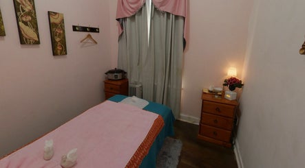 Golden Fingers Thai Massage and Spa - 511 Kauri Villa afbeelding 3