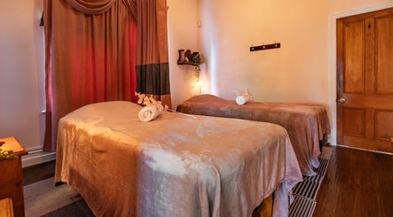 Relaxing massage room at Golden Fingers Thai Massage - Kingsland, Auckland, Auckland, NZ with cozy beds.