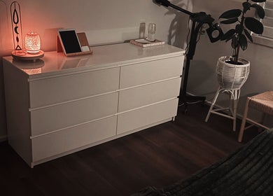 Cozy corner at Lullaby Wellness in Hamlyn Terrace, New South Wales, AU with calming decor and ambient lighting.