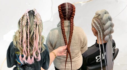 Aura Extensions image 3