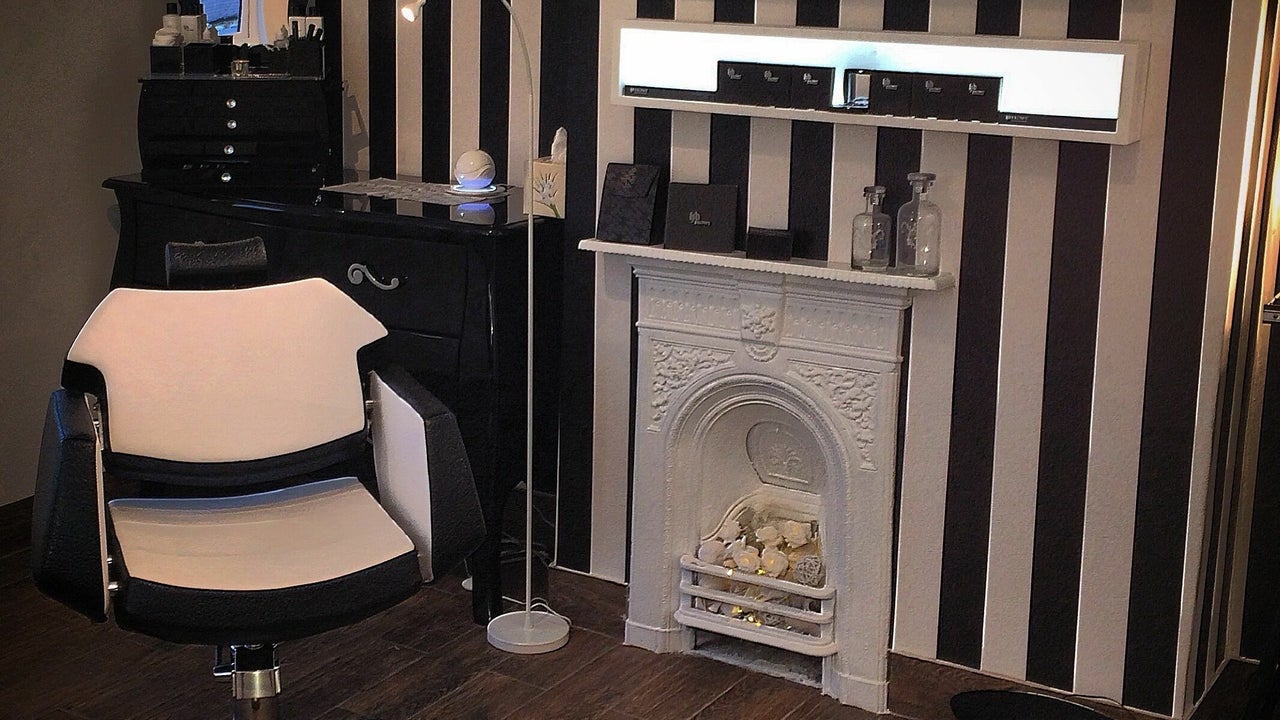 Nail Salons in Macclesfield, Cheshire - Vina Nails - Home