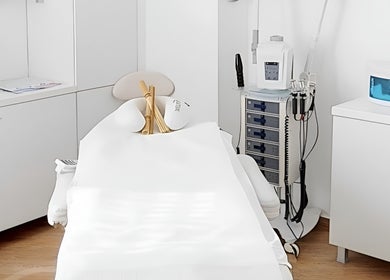 Cabinet elegant la Mads Beauty Salon, București, București, RO.