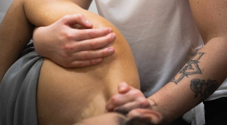 Elena Dawn Sports Massage Therapy – obraz 2