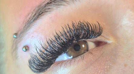 Close-up of lush eyelash extensions at The Beauty Retreat, Eastbourne, England, GB.