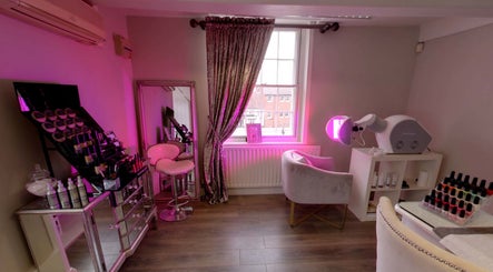 Secrets Boutique Salon image 2