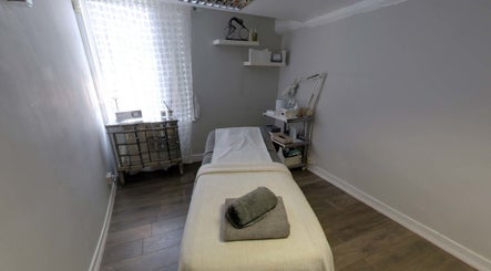 Secrets Boutique Salon image 3