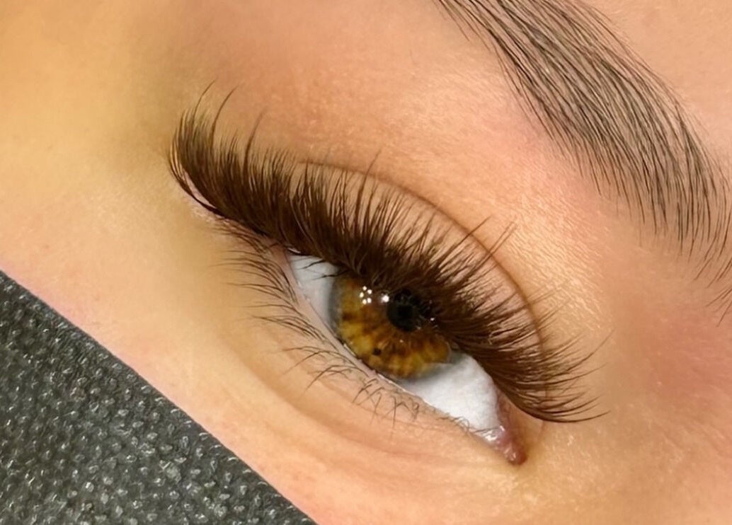 Stunning eyelash extension at Brow Beauty LA in Los Angeles, California, US.