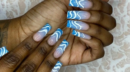 Meticulous Nails by Lil, LLC afbeelding 3