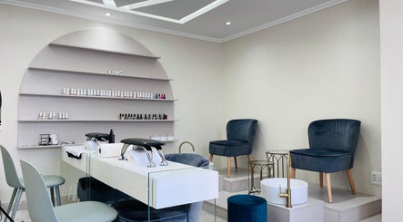 Revive Hair & Beauty