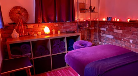 The Sanctuary, bilde 2