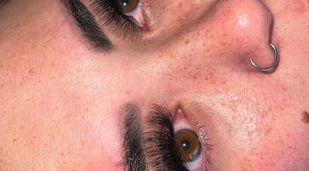 Close-up of long, voluminous lashes from SarciasLashStudio in Holmview, Queensland, AU.