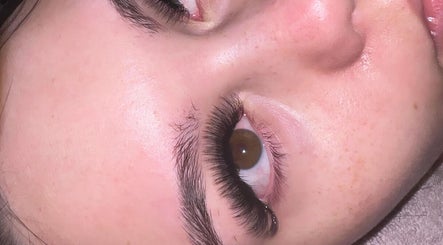 Close-up of expertly done eyelashes at SarciasLashStudio, Holmview, Queensland, AU, showcasing precision.