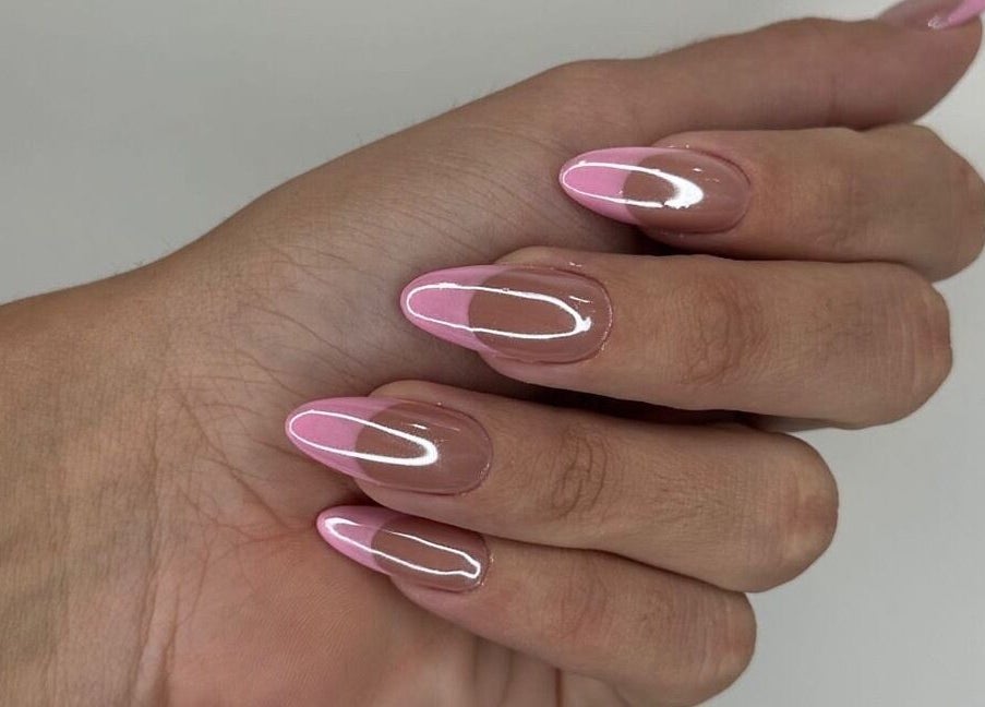 Μανικιούρ ροζ γαλλικό από A.V Νails Solarium, Θεσσαλονίκη, GR. Άψογη φινέτσα και στυλ.